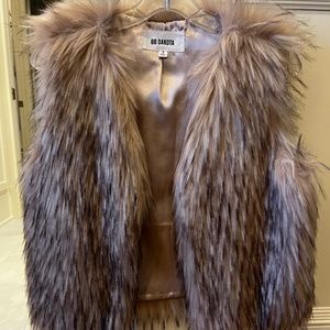 BB Dakota fur vest
